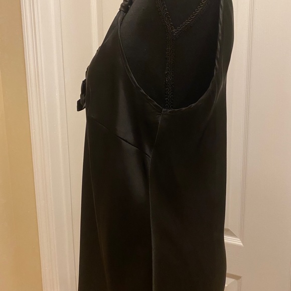 Top - Picture 2 of 4